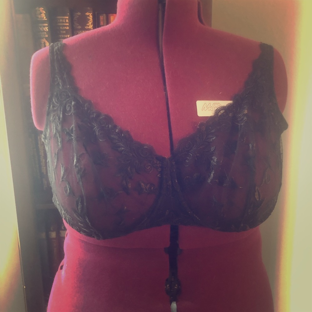 Soma Sensuous Lace Unlined Bra size 40G